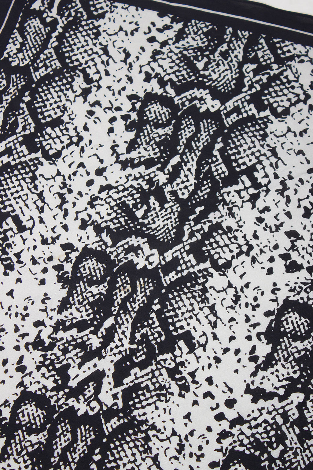 Snake Scale Bandana White