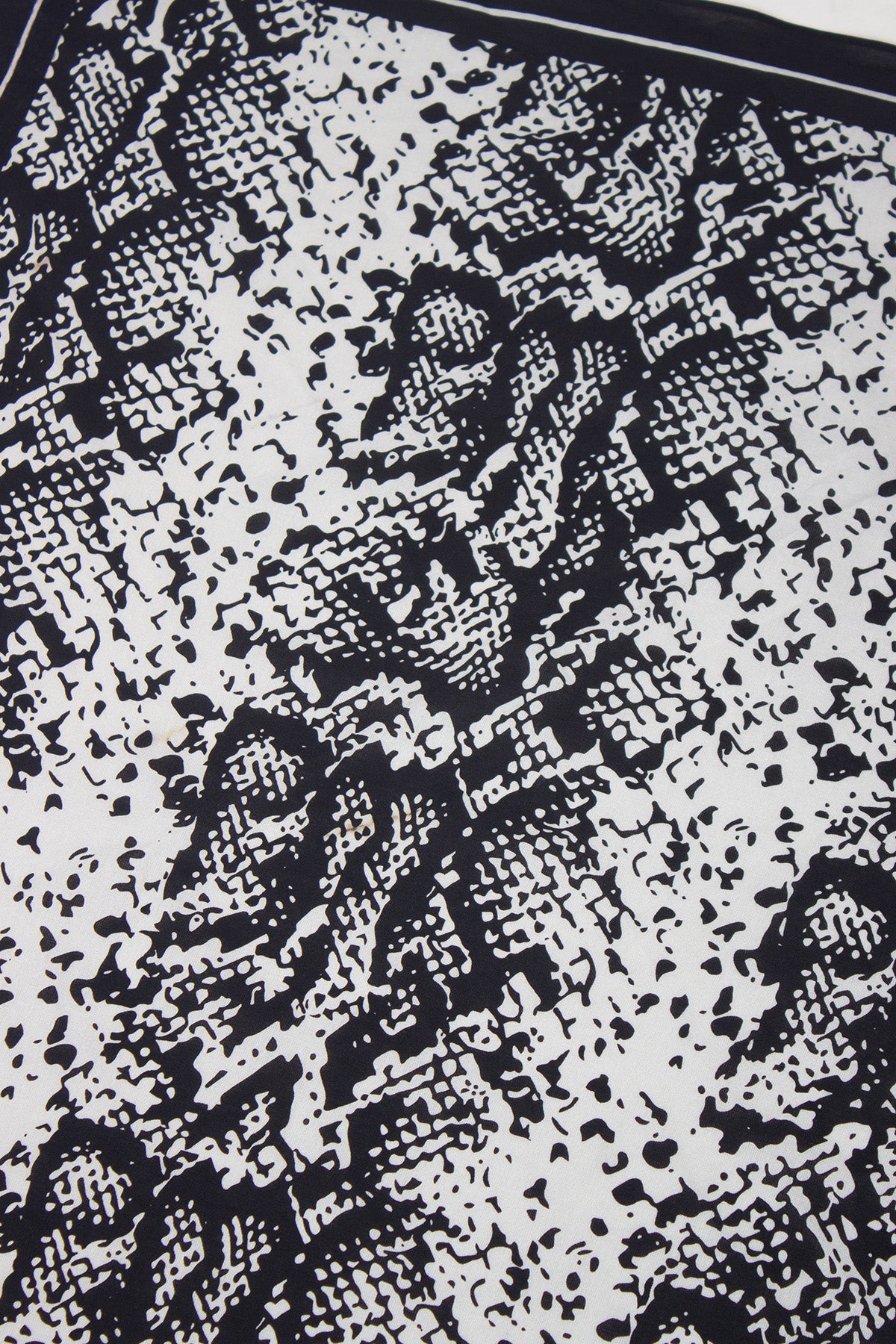 Snake Scale Bandana White